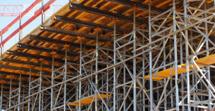 Garantie décennale montage d’échafaudage et étaiement : tarifs et devis 2025 !