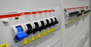 Assurance dommages ouvrage travaux électriques : tarifs et devis 2025 !